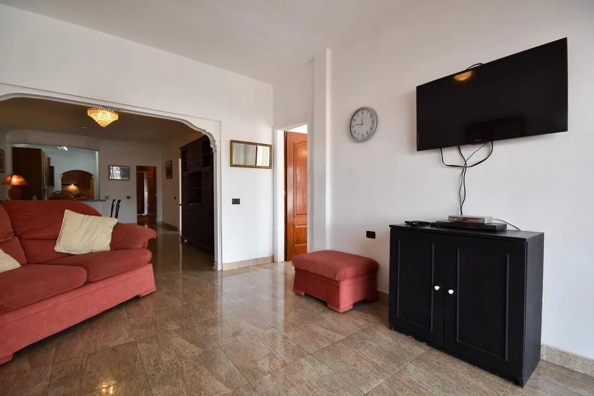 Villa Ana Lovely Central 2 Bedroom Villa Costa Adeje